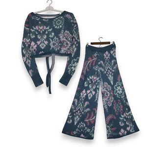Daily Practice Floral Knit Women’s Lounge Set - Blue and Pink